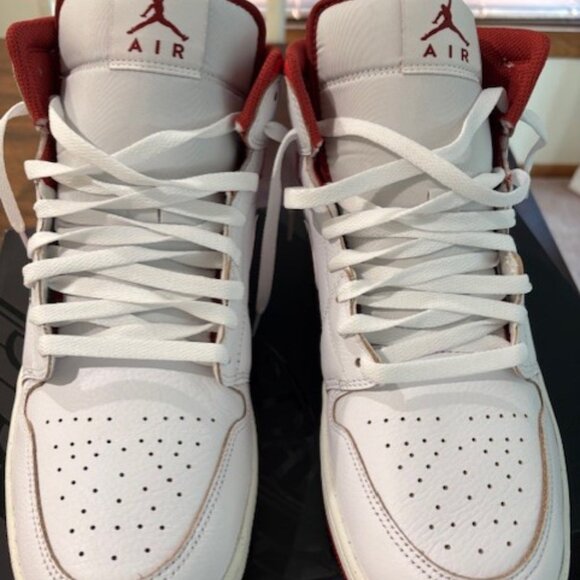 Air Jordan 1 Mid SE Men's Size 13 - Picture 6 of 9